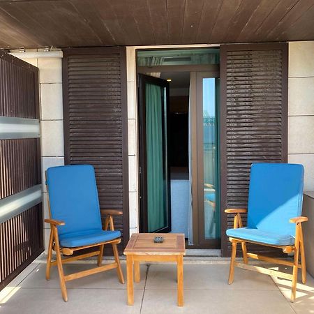 伊斯坦布尔老城希尔顿双树酒店 外观 照片 A balcony at the hotel